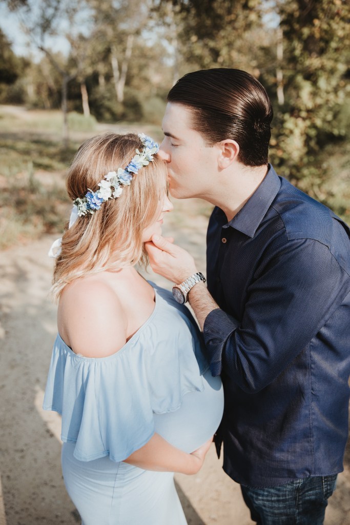 maternity pregnant Orange County Costa Mesa photographer couple outdoor