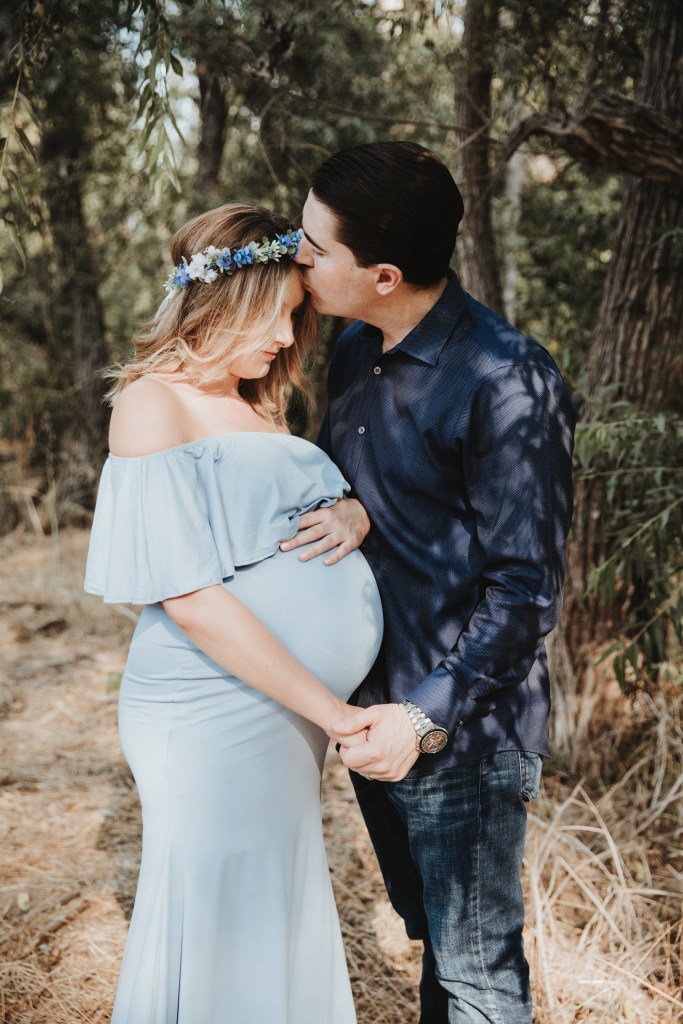 maternity pregnant Orange County Costa Mesa photographer couple outdoor
