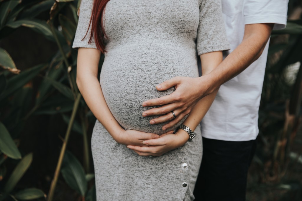 ORANGE COUNTY MATERNITY&nbsp;PHOTOGRAPHER